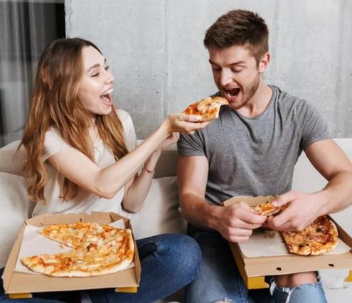 Реклама пиццы для молодежи